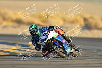 media/Nov-17-2024-CVMA (Sun) [[1fec520723]]/Race 18-Supersport Middleweight/